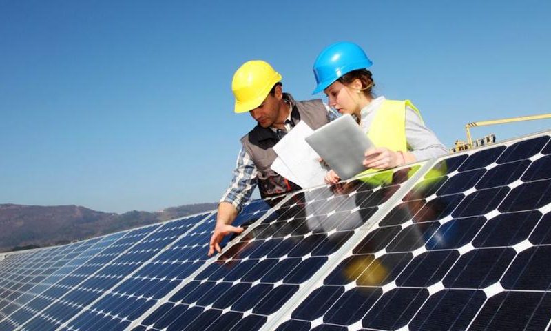 Energia solar para empresas: descubra os benefícios para o seu negócio - KINSOL